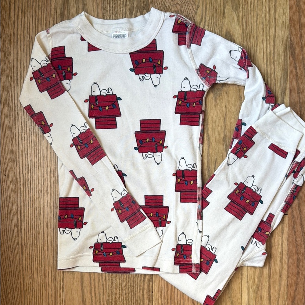 Hanna Andersson Peanuts Snoopy White and Red Long Sleeve Pajama Set Size 7 120cm